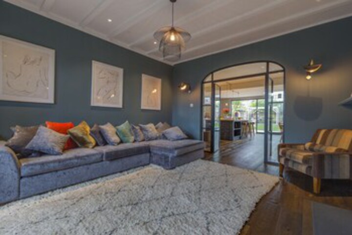 Room 15 of 27
