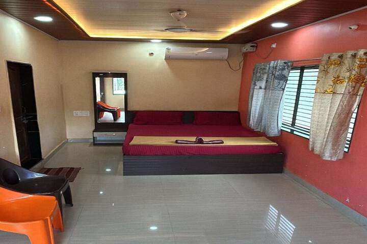 Room 16 of 27