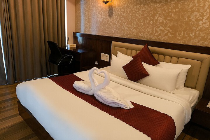Room 3 of 37