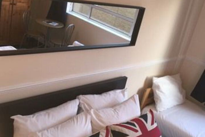 Room 73 of 82