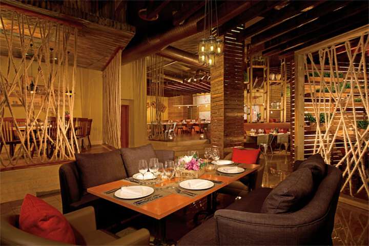 Dining 38 of 59