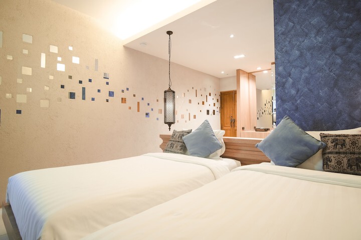 Room 51 of 167