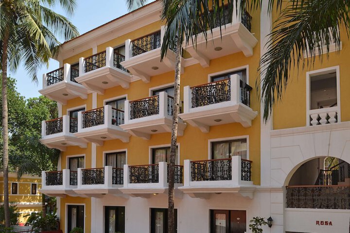 Hotel Exterior 142 of 143
