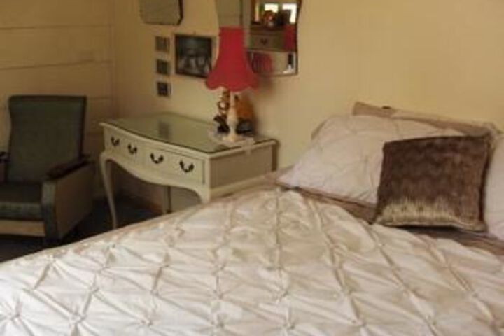 Room 3 of 10