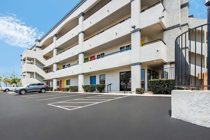 Hotel 66 of 71