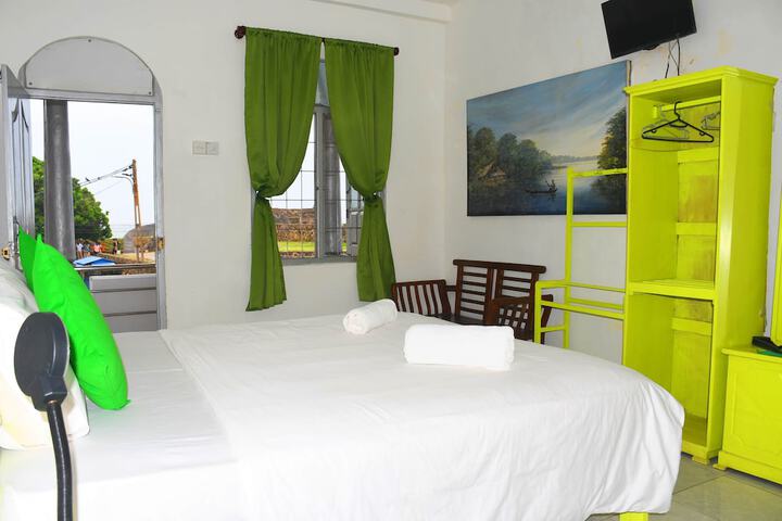 Room 17 of 70