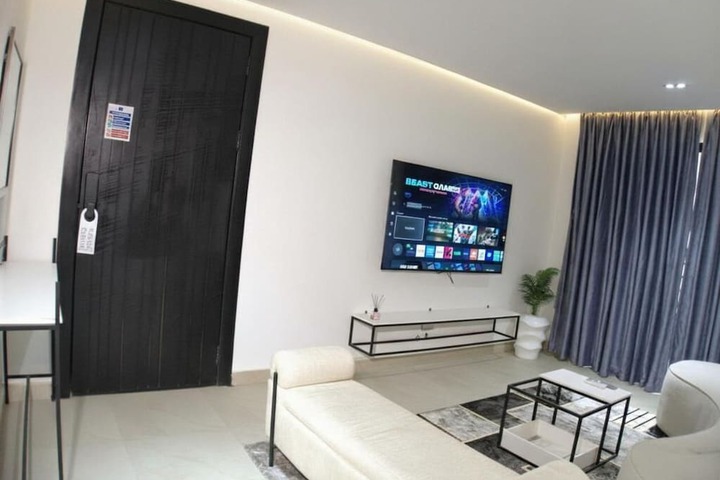 Room 6 of 36