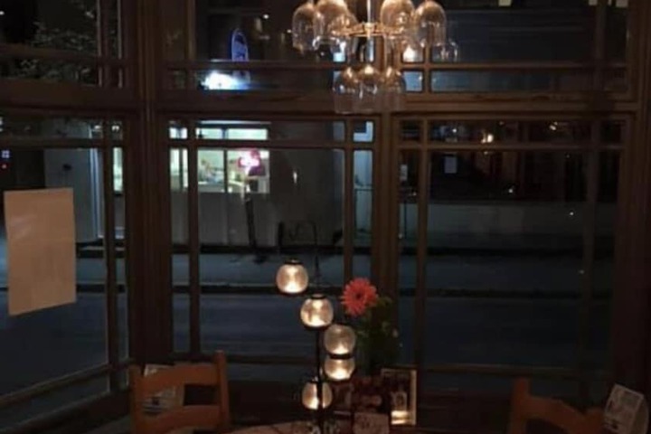 Dining 44 of 67