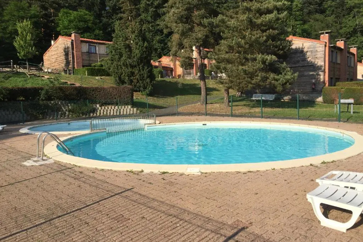 Pool 7 of 18