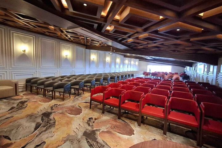 Ballroom/Hall 67 of 80