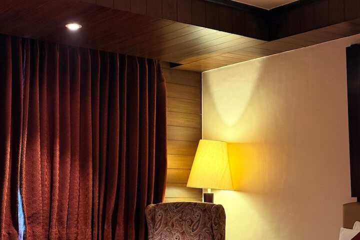 Room 27 of 84