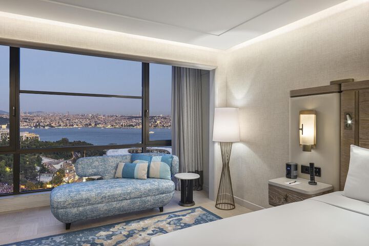 Room 62 of 207