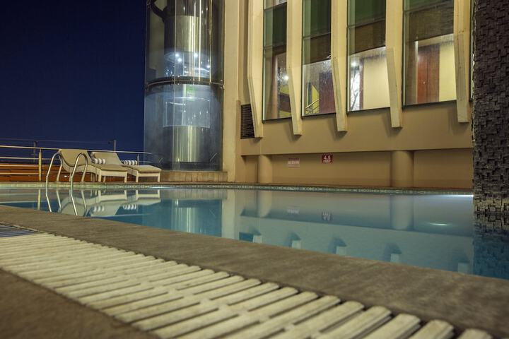 Pool Hotel
