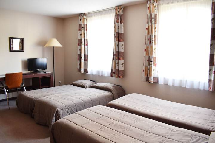 Room 4 of 31