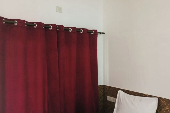 Room 15 of 39