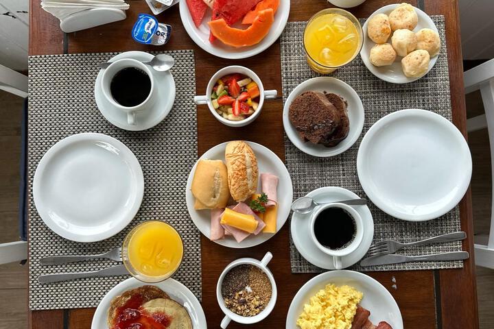Breakfast/Coffee Service 107 of 221