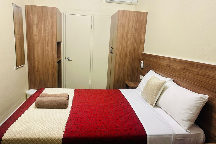 Room 25 of 41