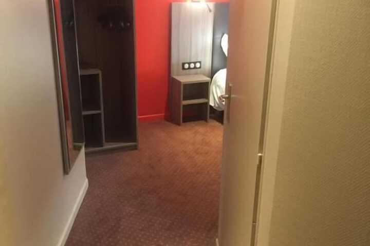 Room 4 of 29