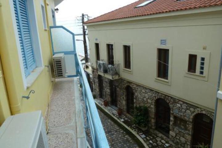 HOTEL DOLPHIN