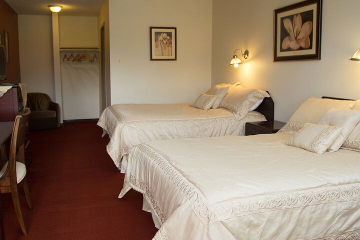 Room 9 of 80