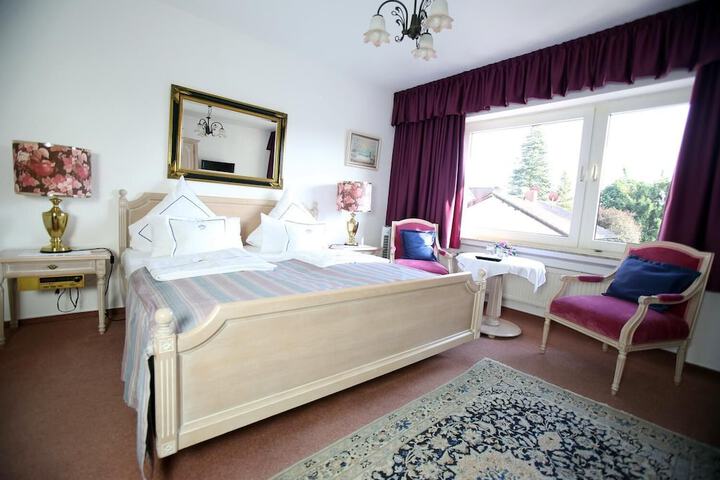 Room 8 of 20
