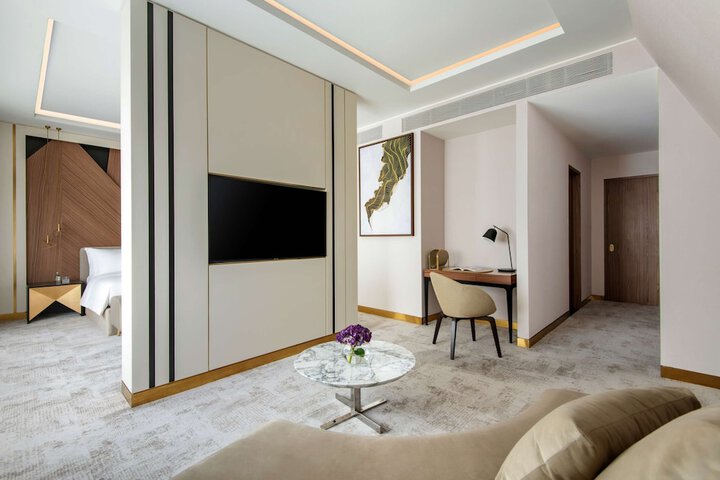 Room 11 of 79