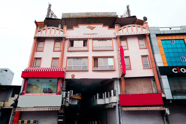 Exterior of OYO 4126 C T Palace