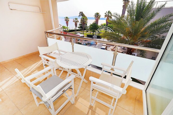 Terrace/Patio 42 of 95