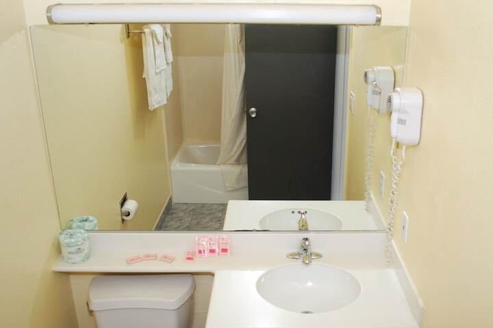 Room 11 of 26