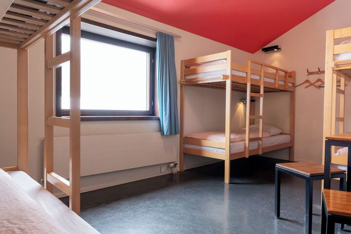 Room 15 of 39