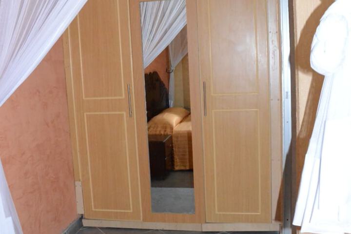 Room 14 of 21
