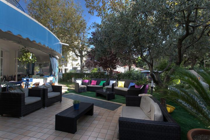 Terrace/Patio 11 of 30