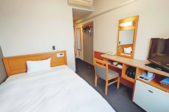 Room 5 of 27