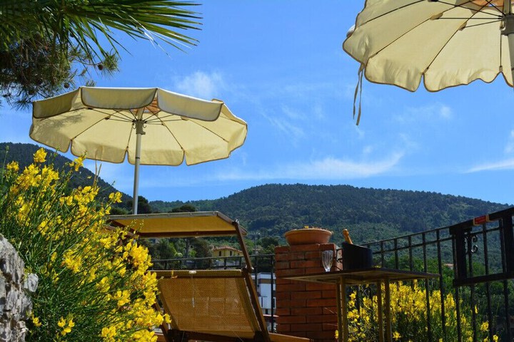 Sundeck 37 of 41