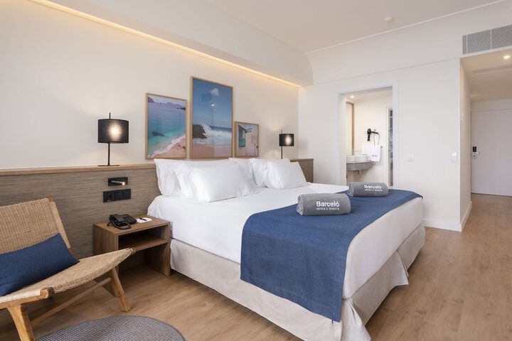 Room 15 of 108