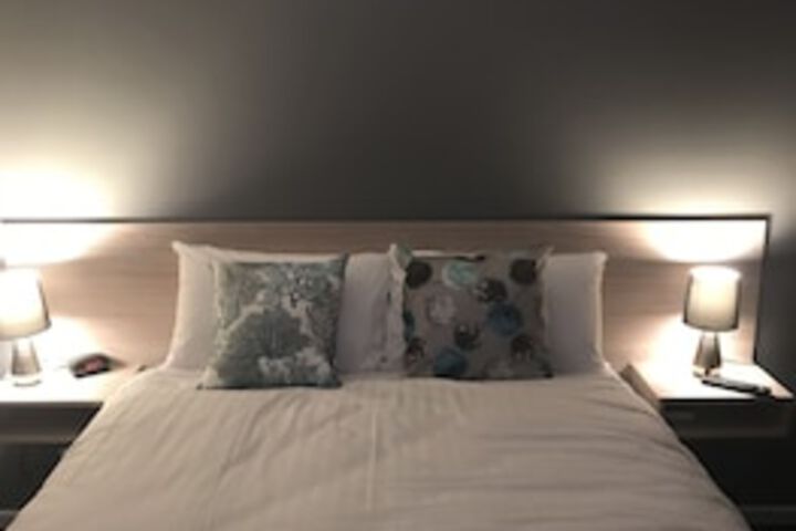 Room 25 of 156