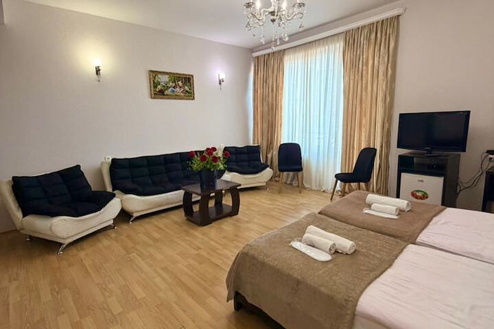 Room 42 of 94