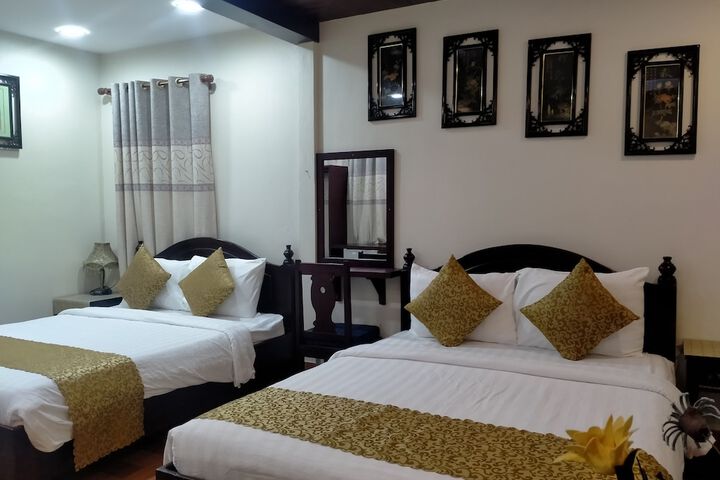 Room 13 of 30