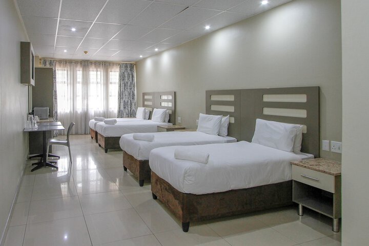 Room 12 of 21