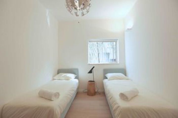 Room 9 of 17