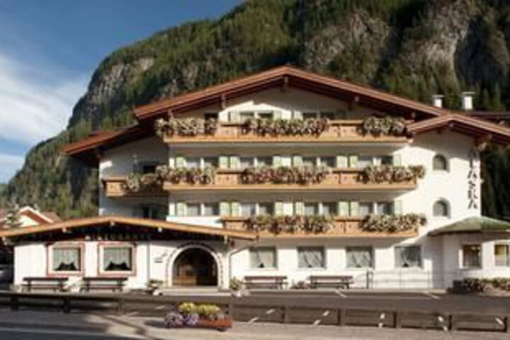 Hotel Alaska