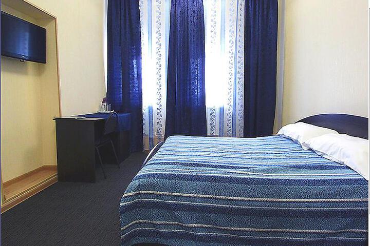 Room 5 of 10