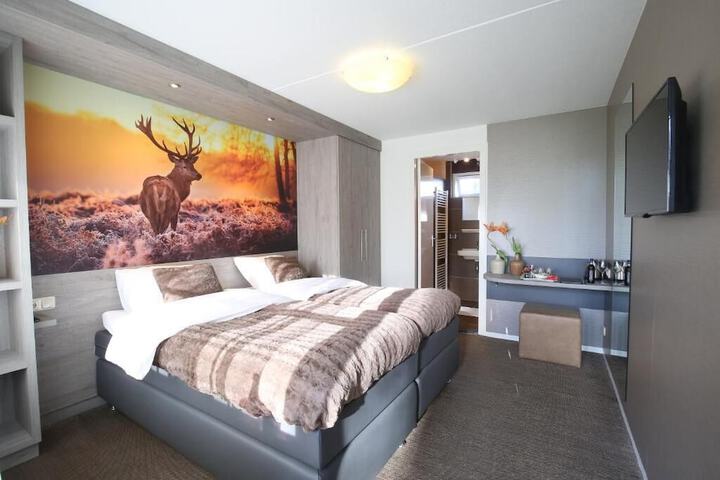 Room 8 of 39