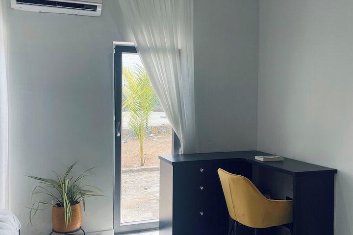 Room 51 of 166