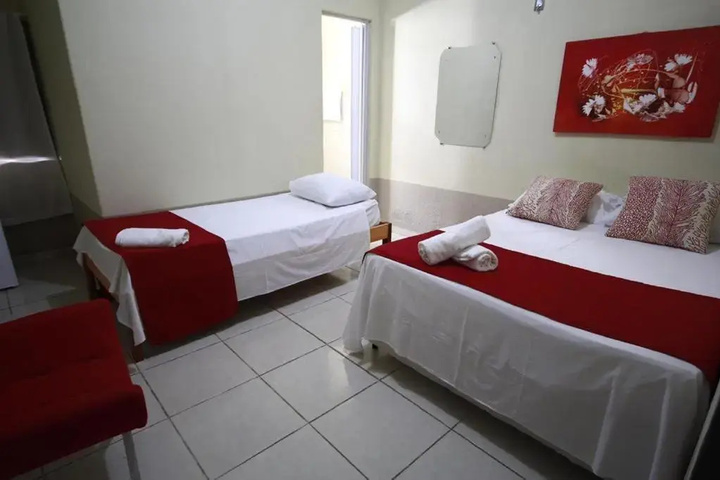 Room 5 of 8