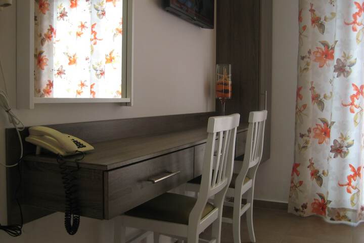 Room 8 of 51