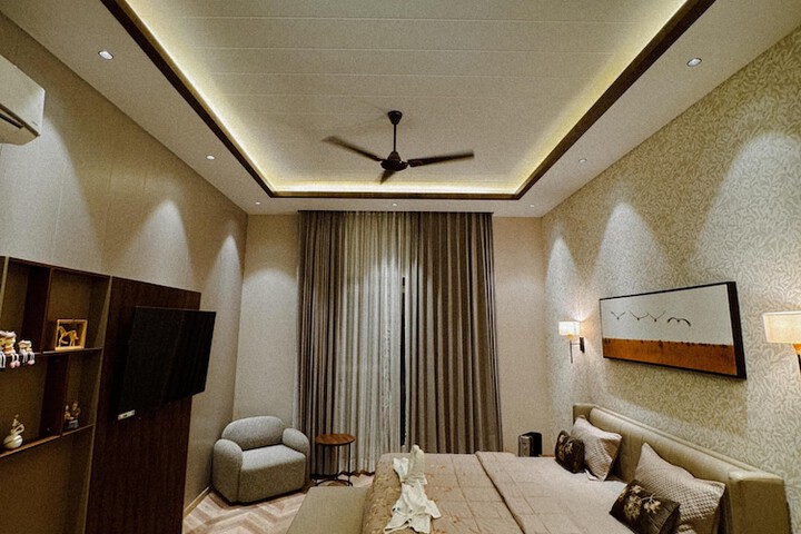Kachnar House