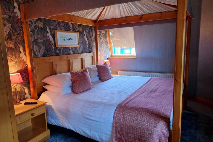 Room 44 of 94