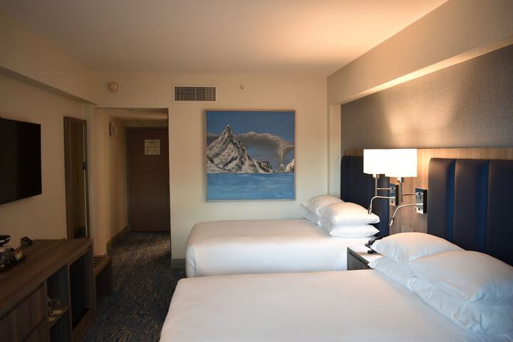 Room 8 of 68