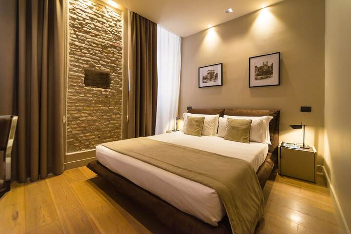 Room 12 of 26